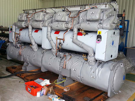 OEM liquid chiller with removable reusable acoustic blanket and jacket insulation package