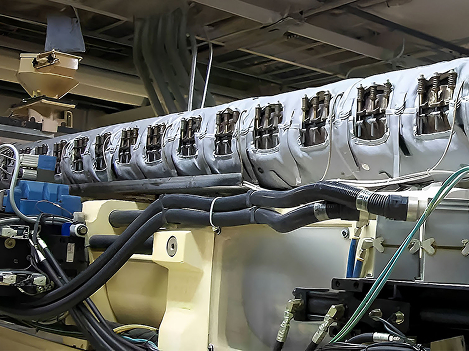 Removable reusable thermal blanket and jacket insulation installed on plastic extruder barrel