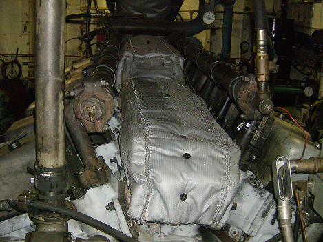 Removable reusable high-temperature blanket and jacket insulation installed on engine exhaust manifold
